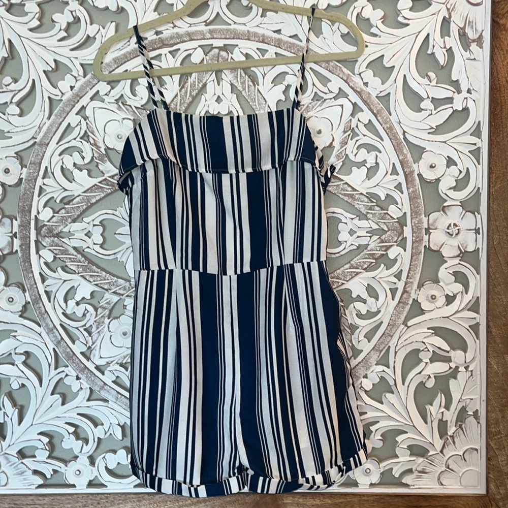 Paper Crane Shorts Romper Navy Blue Striped Women's Spaghetti Straps sz S EUC